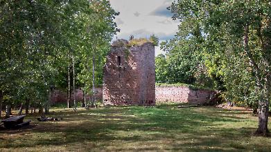 Burg Guirbaden Hungerturm - Ansicht nach Westen