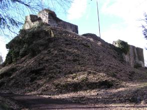 Burg_Kuernberg_01