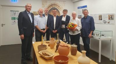 Gruppenfoto zur Ausstellungseroeffnung